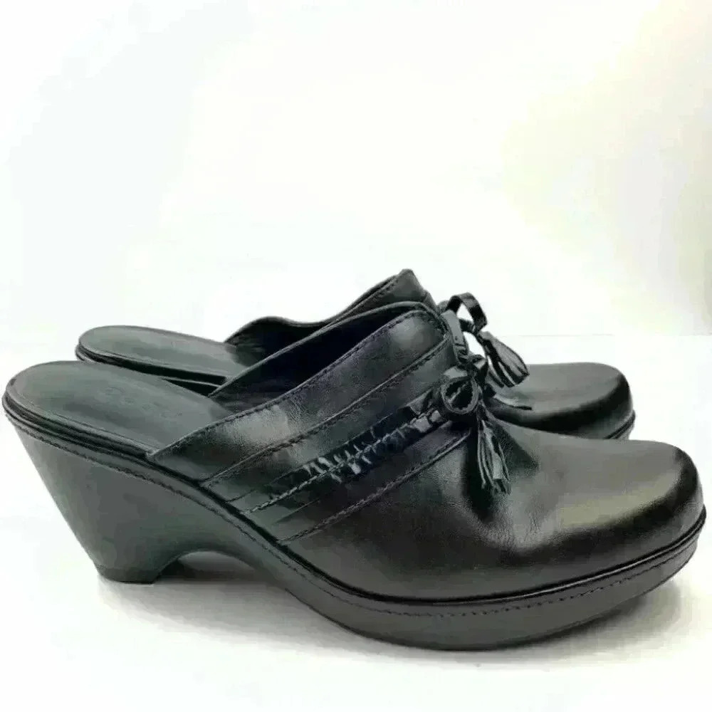 Ecco mules size 38 7-7.5 black leather bow
